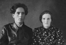 Мой дед Карл Эмих и бабушка Альвина, фото довоенное, примерно 1940 года.